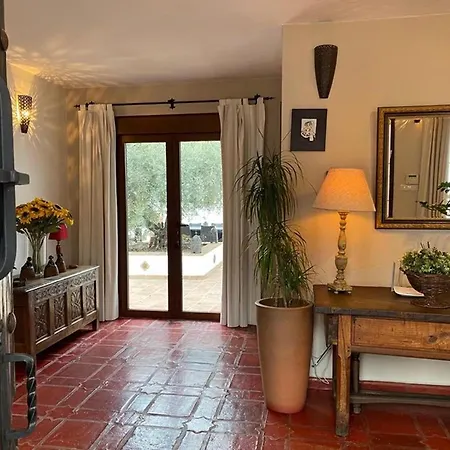 Superb In A Beautiful Location *