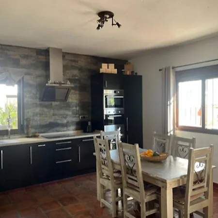 Superb In A Beautiful Location Arenas (Malaga)